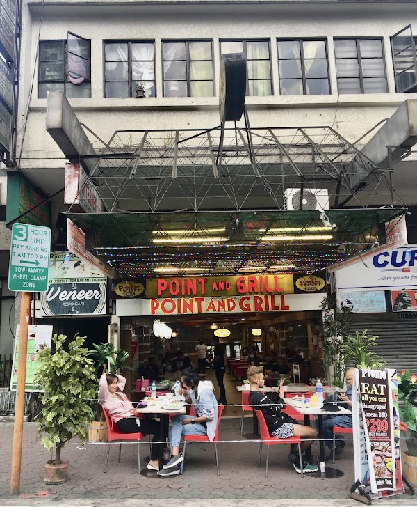 Point & Grill