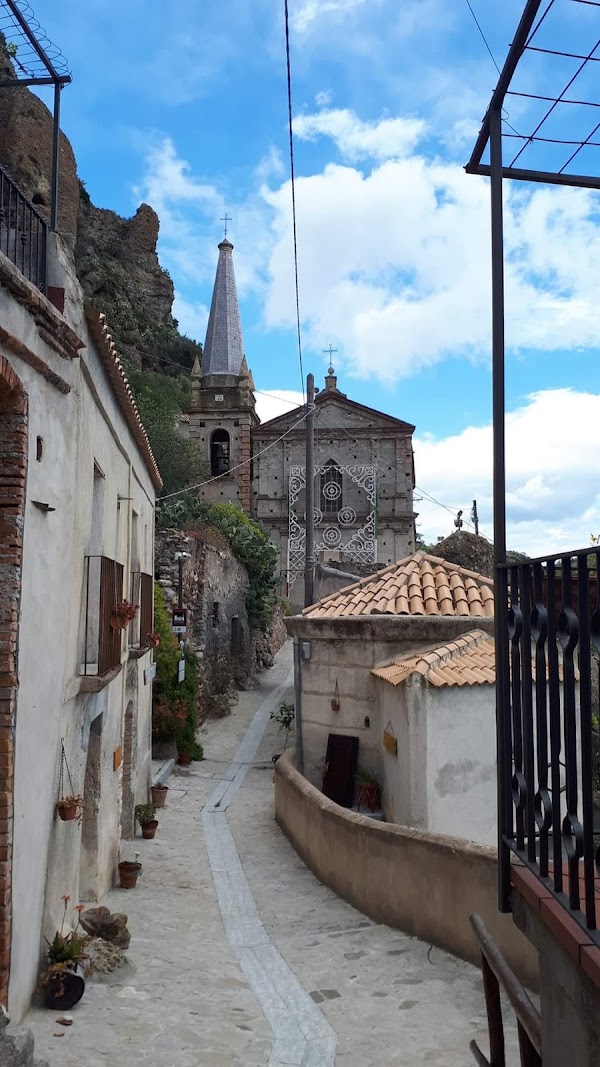 Chiesa dei Santi Pietro e Paolo 1