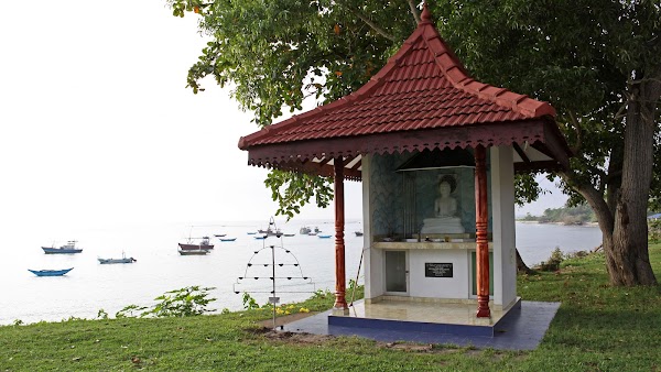 Weligama Beach