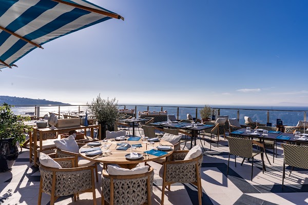 Sky View Bar - Cocktails and Events Lounge