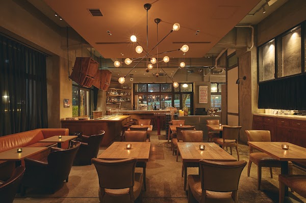 RIVERSIDE CLUB
