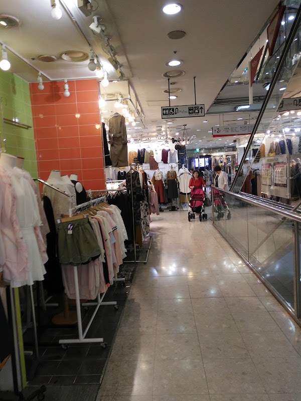 M PLAZA 4