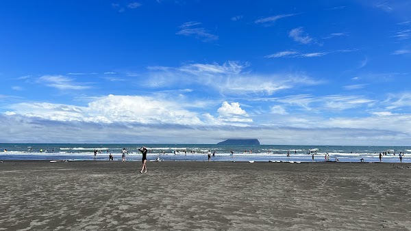 Wushi Harbor North Embankment Surfing Spot