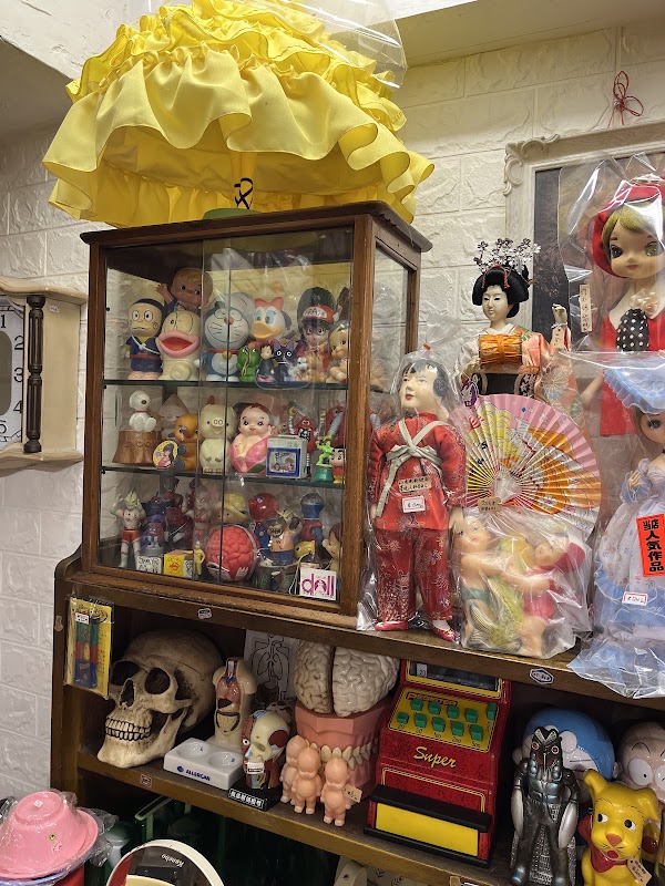 Good Bad Creative (Secondhand Vintage Store) 5