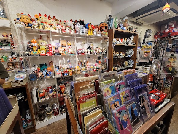 Good Bad Creative (Secondhand Vintage Store) 4