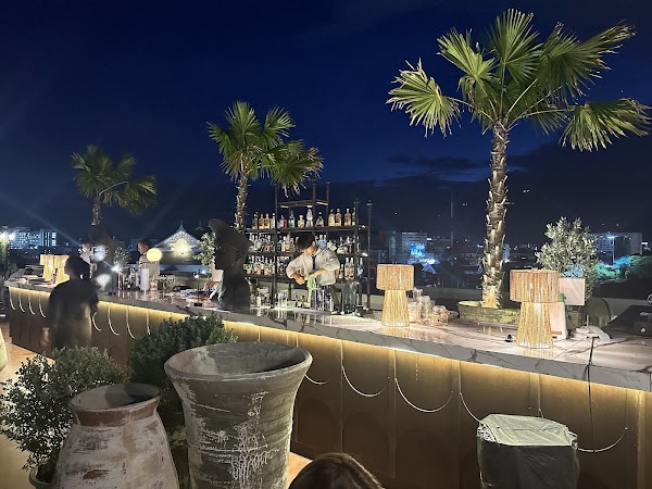 SALT & FIRE Rooftop Bar 3