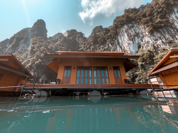 Panvaree Resort/พันวารีย์ รีสอร์ท