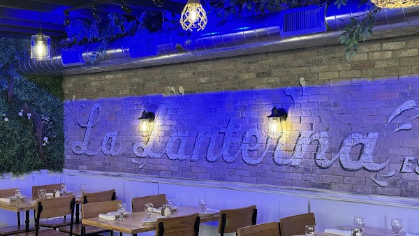 La Lanterna Restaurant Wine & Beer Garden