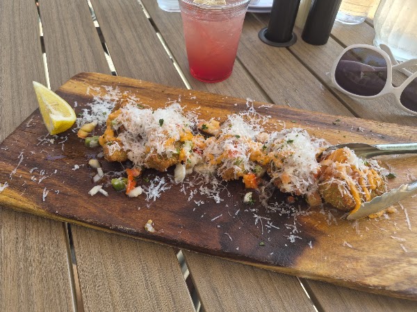 La Lanterna Restaurant Wine & Beer Garden 4