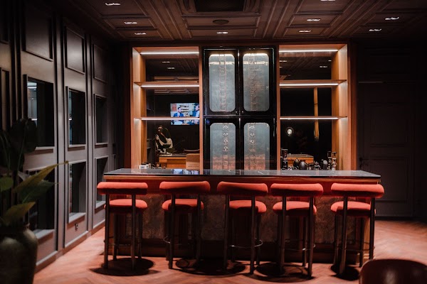 The Castro Lounge