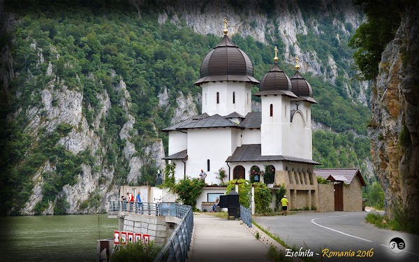 Mraconia Monastery 5