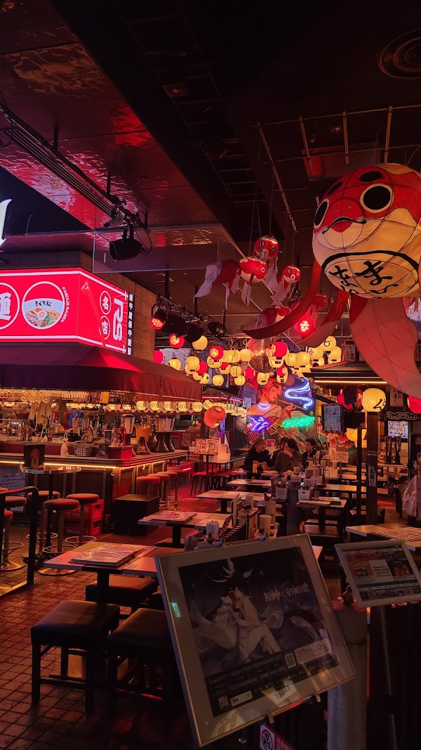 Kabuki-chō Ichiban-gai 3