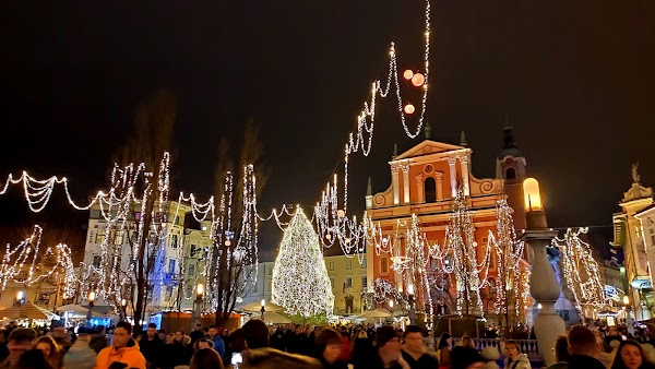 Stari trg 3