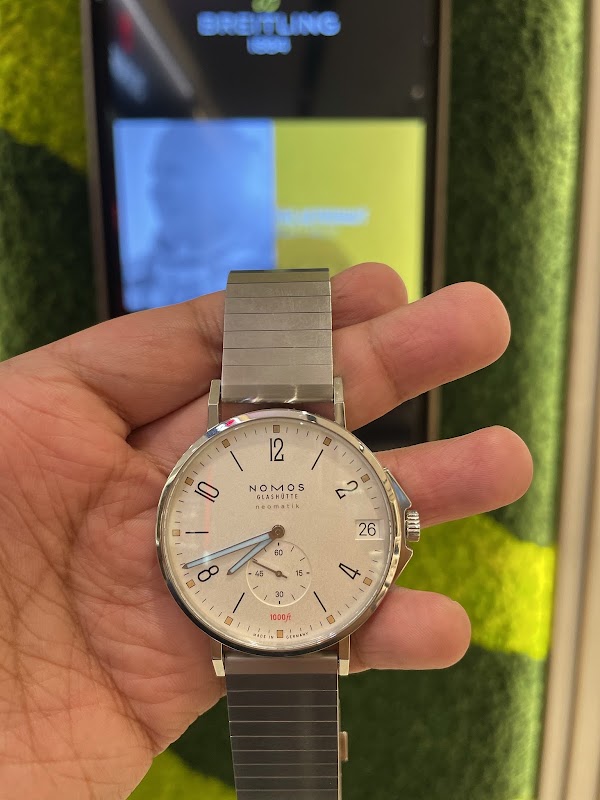 Oriental Watch Company - 555 Nathan Road (Official Tudor Retailer) 4