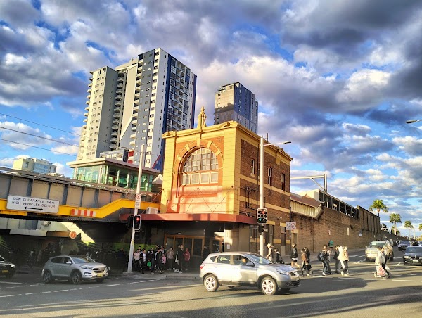 Burwood 3