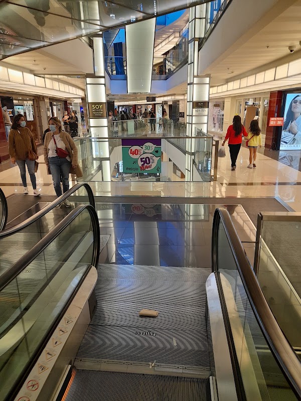 Recoleta Urban Mall 4