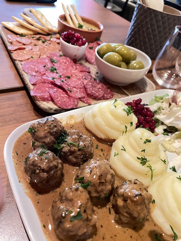 The Hairy Pig Restaurant 4