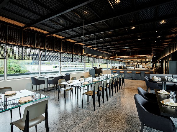michael's urban farm table