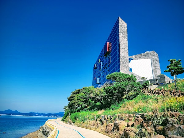 Hidden Bay Hotel