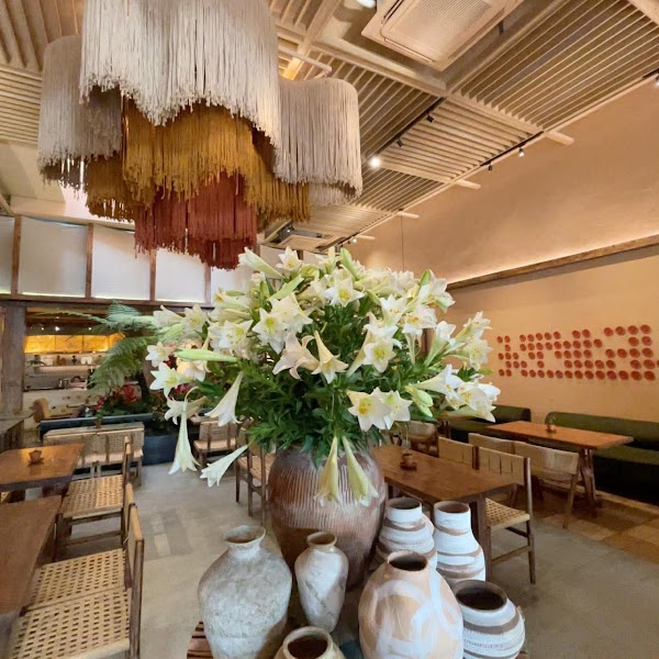 Thìlà Cafe & Bistro 2