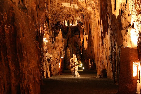Grand Caverns 1