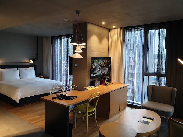 L7 Hongdae 5