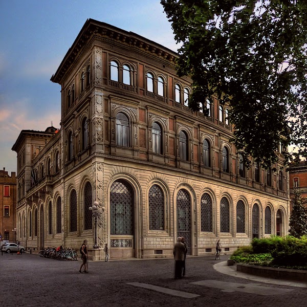 Piazza Minghetti