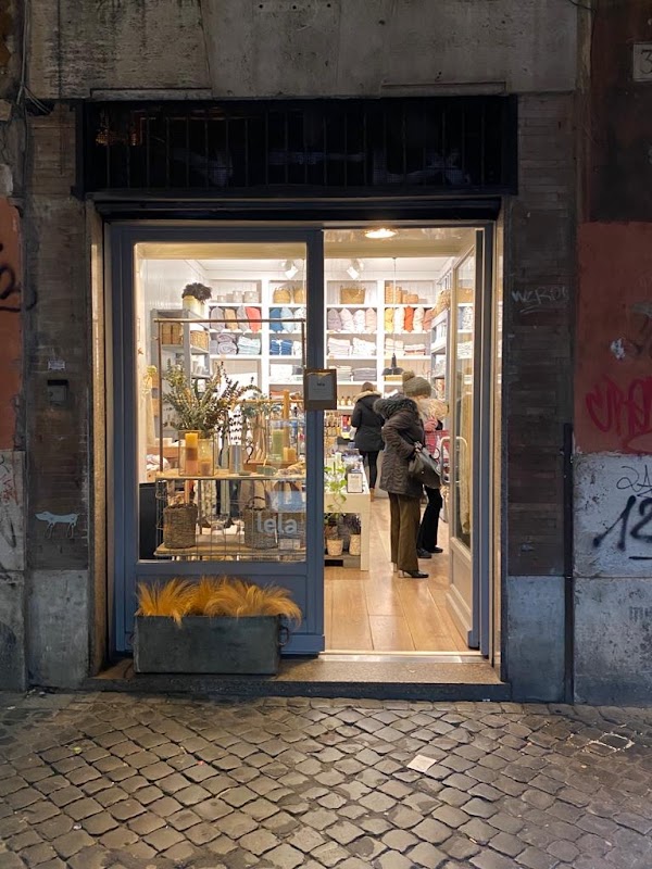 Shops 11