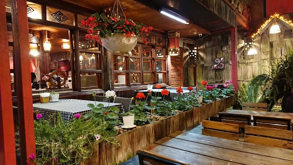 Red Dzao House - Nhà hàng Dao Đỏ
