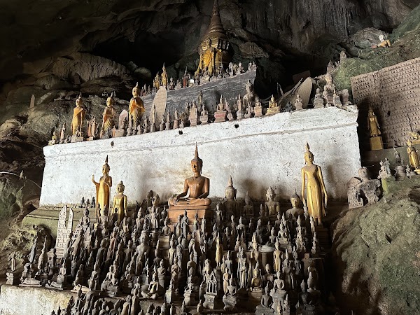Pak Ou Caves 4