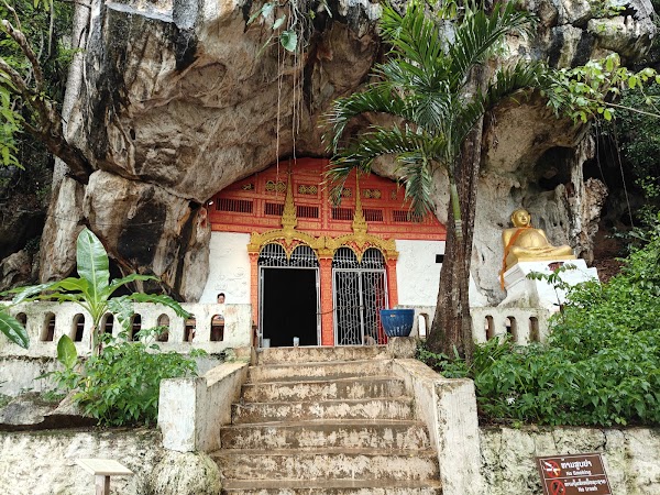 Pak Ou Caves 3