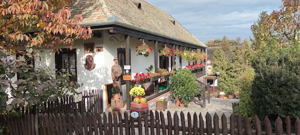 Hollókő