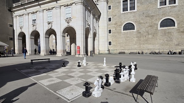 Kapitelplatz 3