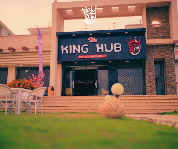 THE KING HUB LOUNGE
