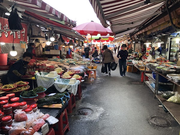 Gupo Market 2