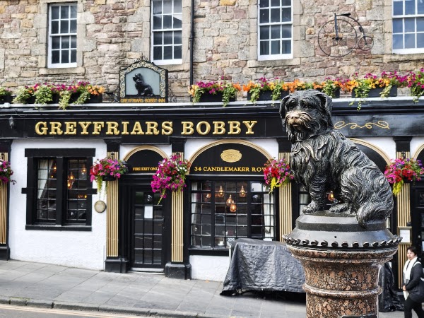 Greyfriars Bobby's Bar 5