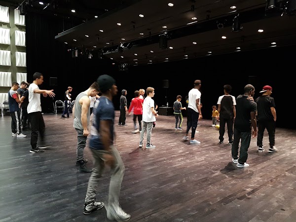 Hip Hop Square Center 4