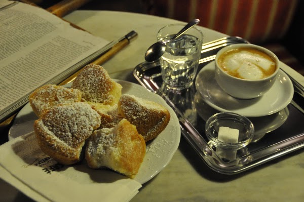 Café Hawelka 4