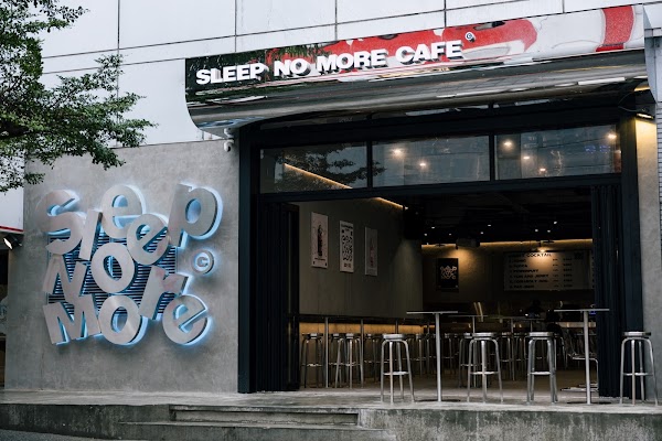 Sleep No More Café 1
