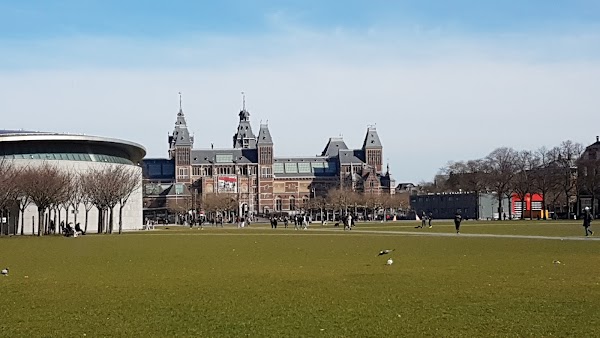 Museumplein 1