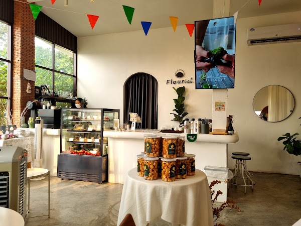 Flourist matchahouse Cafe - Samkhok