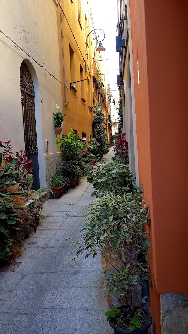 Via Stretta 1