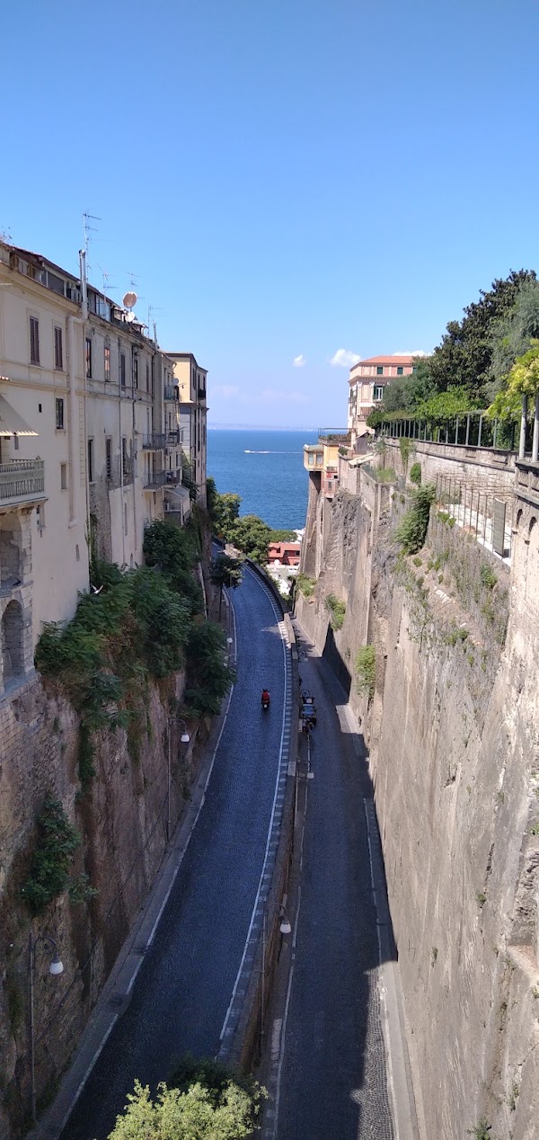 Piazza Tasso 2