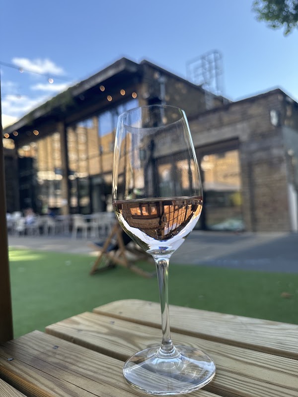amie wine studio 5