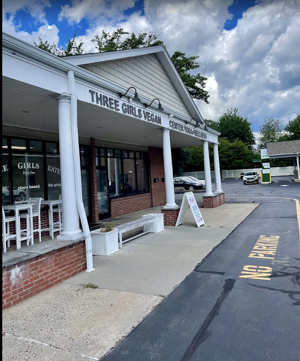 Three Girls Eatery