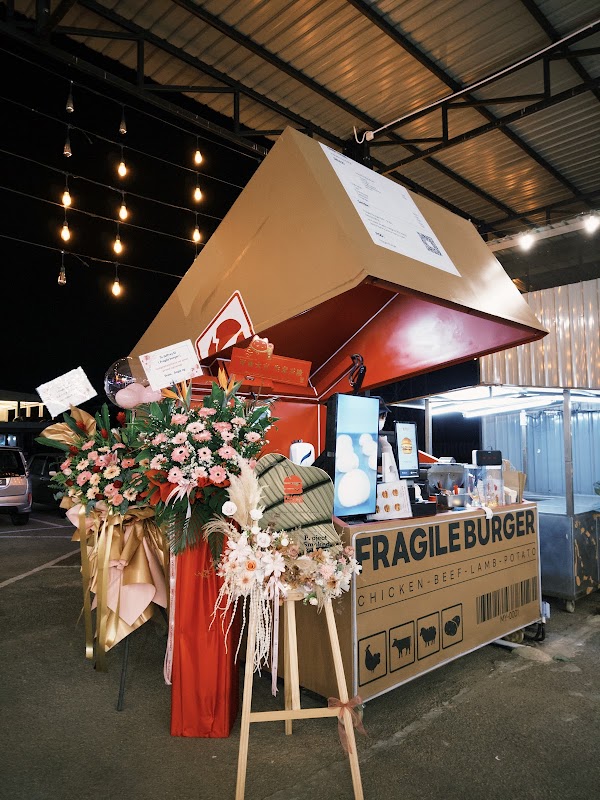 Fragile burger - Mount Austin 3