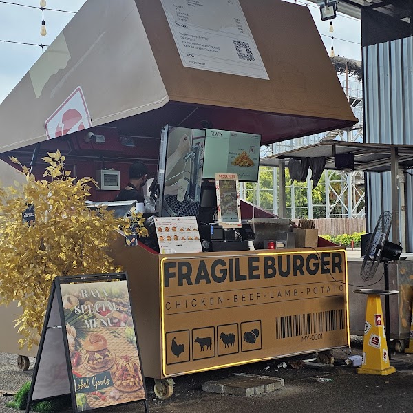Fragile burger - Mount Austin 2