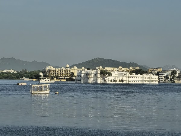 Lake Pichola 3