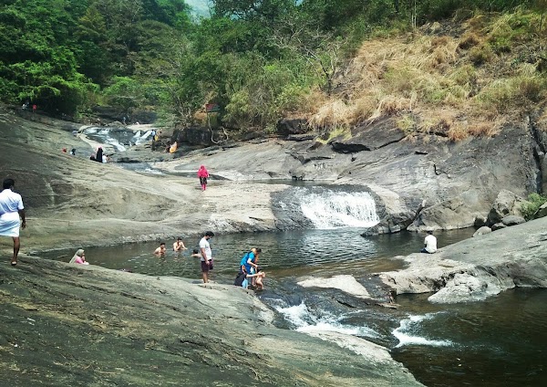Kakkadampoyil