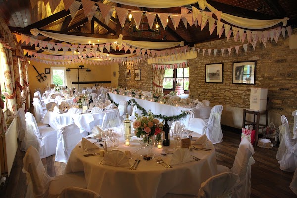 The Green Dragon Inn Pub & Shop 1